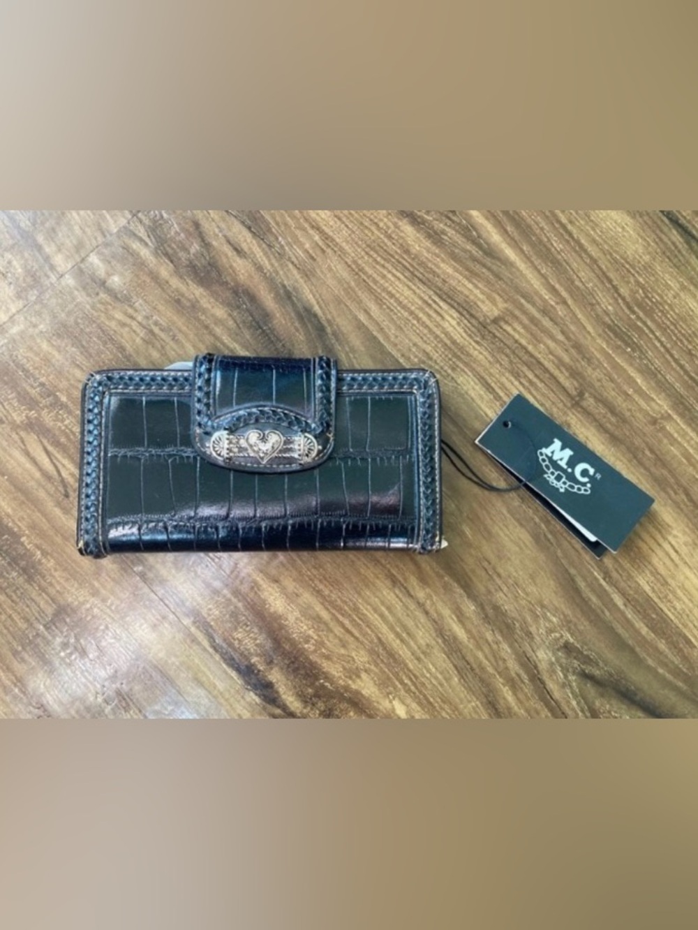 MC Women’s Black Leather Wallet with Silver Heart Accent Clasp Stylish Organizer